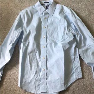 Men’s light blue Gap dress shirt